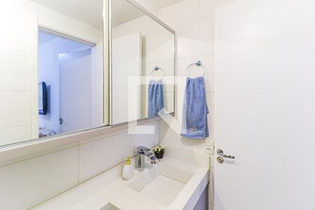 Banheiro de apartamento para alugar com 1 quarto, 32m² em Jardim Caravelas, São Paulo