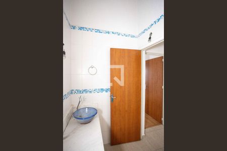 Casa à venda com 140m², 3 quartos e 2 vagas Casa à venda com 140m², 3 quartos e 2 vagasBanheiro Social