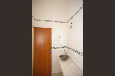 Casa à venda com 140m², 3 quartos e 2 vagas Casa à venda com 140m², 3 quartos e 2 vagasBanheiro da Suíte