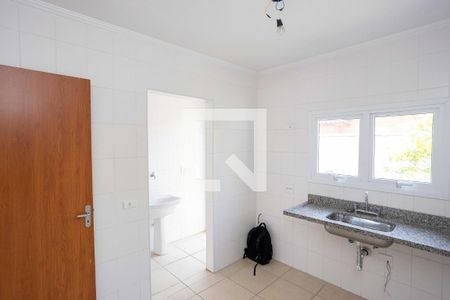 Casa à venda com 140m², 3 quartos e 2 vagas Casa à venda com 140m², 3 quartos e 2 vagasCozinha