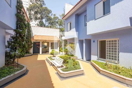 Casa à venda com 140m², 3 quartos e 2 vagas Casa à venda com 140m², 3 quartos e 2 vagasÁrea de Serviço