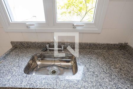 Casa à venda com 140m², 3 quartos e 2 vagas Casa à venda com 140m², 3 quartos e 2 vagasCozinha