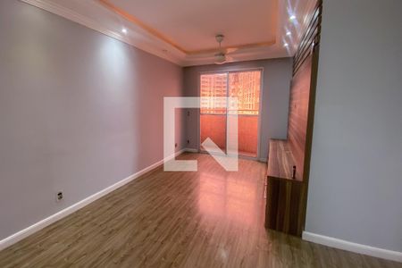 Sala de apartamento para alugar com 3 quartos, 76m² em Centro, Duque de Caxias