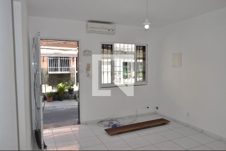 Sala de casa para alugar com 1 quarto, 60m² em Sampaio, Rio de Janeiro