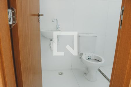 Banheiro de apartamento à venda com 1 quarto, 29m² em Vila Mazzei, São Paulo