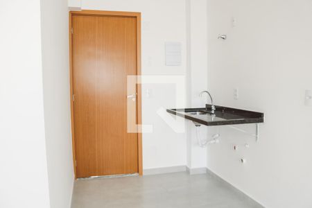 Sala/Cozinha de apartamento à venda com 1 quarto, 29m² em Vila Mazzei, São Paulo