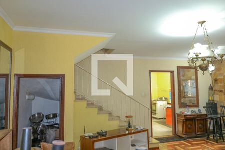 Casa à venda com 450m², 5 quartos e 2 vagasSala