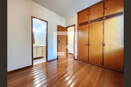 Quarto Suíte de apartamento à venda com 2 quartos, 71m² em Santo Antônio, Belo Horizonte