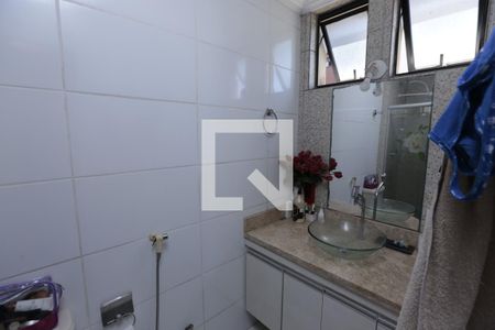 Banheiro da Suíte de apartamento à venda com 3 quartos, 113m² em Jardim Riacho das Pedras, Contagem