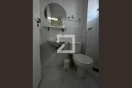 Banheiro de apartamento à venda com 4 quartos, 140m² em Vila Itapura, Campinas