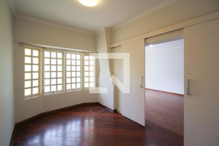 Quarto 1 de casa para alugar com 3 quartos, 200m² em Vila Nova Conceição, São Paulo