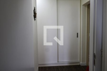 Apartamento à venda com 148m², 3 quartos e 4 vagas Apartamento à venda com 148m², 3 quartos e 4 vagasArmário corredor