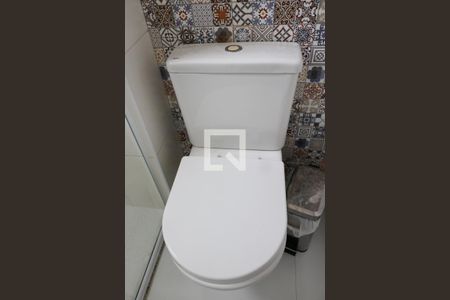 Apartamento à venda com 148m², 3 quartos e 4 vagas Apartamento à venda com 148m², 3 quartos e 4 vagasBanheiro da Suíte 2