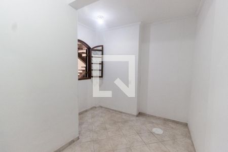 Quarto 2 de casa para alugar com 2 quartos, 55m² em Vila Amália (zona Norte), São Paulo