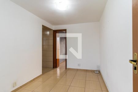 Sala de apartamento à venda com 3 quartos, 56m² em Conjunto Residencial José Bonifácio, São Paulo