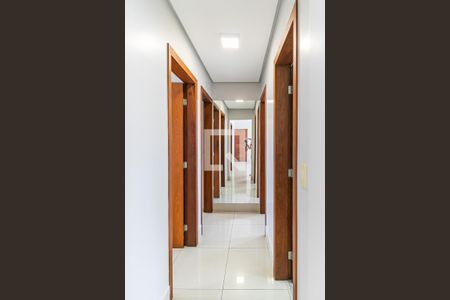 Corredor de apartamento para alugar com 3 quartos, 83m² em Liberdade, Belo Horizonte