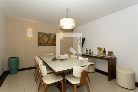 Sala de Jantar de casa à venda com 4 quartos, 330m² em Vila Carrao, São Paulo