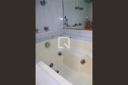 Apartamento à venda com 156m², 3 quartos e 2 vagas Apartamento à venda com 156m², 3 quartos e 2 vagasBanheiro da Suíte 2