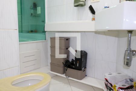 Apartamento à venda com 156m², 3 quartos e 2 vagas Apartamento à venda com 156m², 3 quartos e 2 vagasBanheiro da Suíte 2