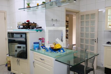 Apartamento à venda com 156m², 3 quartos e 2 vagas Apartamento à venda com 156m², 3 quartos e 2 vagasCozinha