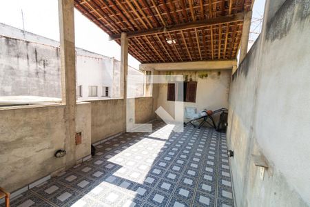 Casa à venda com 175m², 3 quartos e 2 vagas Casa à venda com 175m², 3 quartos e 2 vagasTerraço