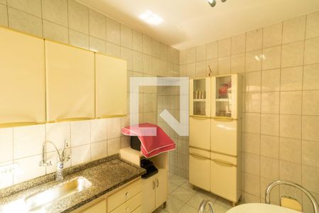 Casa à venda com 175m², 3 quartos e 2 vagas Casa à venda com 175m², 3 quartos e 2 vagasCopa