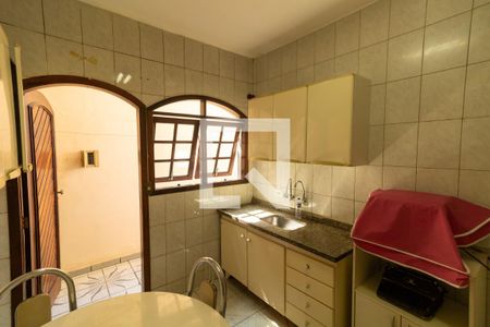 Casa à venda com 175m², 3 quartos e 2 vagas Casa à venda com 175m², 3 quartos e 2 vagasCopa