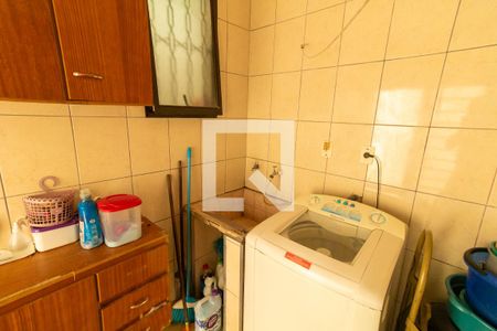 Casa à venda com 175m², 3 quartos e 2 vagas Casa à venda com 175m², 3 quartos e 2 vagasÁrea de Serviço