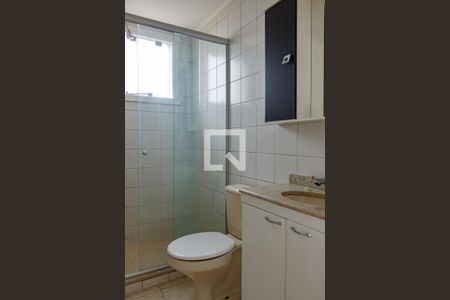 Banheiro de apartamento para alugar com 1 quarto, 43m² em Partenon, Porto Alegre