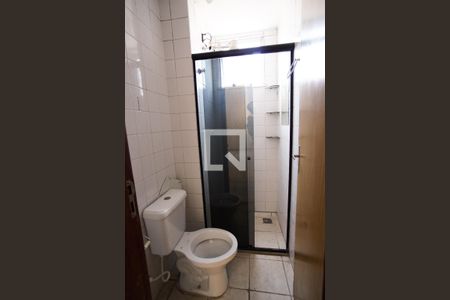 Banheiro de apartamento à venda com 2 quartos, 60m² em Jaqueline, Belo Horizonte