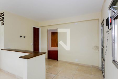 Sala de casa para alugar com 1 quarto, 38m² em Jardim Palmira, Guarulhos