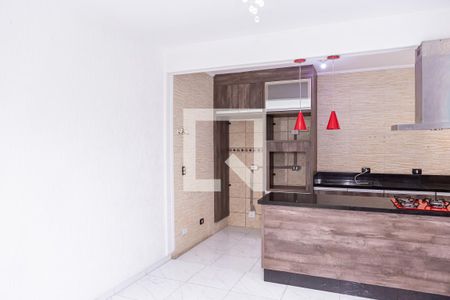 Cozinha de casa para alugar com 3 quartos, 150m² em Jardim Danfer, São Paulo