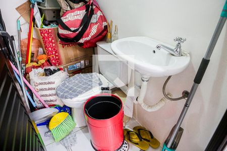 Apartamento à venda com 196m², 3 quartos e 2 vagas Apartamento à venda com 196m², 3 quartos e 2 vagasBanheiro Área de Serviço