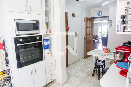 Apartamento à venda com 196m², 3 quartos e 2 vagas Apartamento à venda com 196m², 3 quartos e 2 vagasCozinha