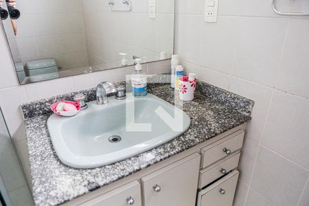 Apartamento à venda com 196m², 3 quartos e 2 vagas Apartamento à venda com 196m², 3 quartos e 2 vagasBanheiro Suíte 2