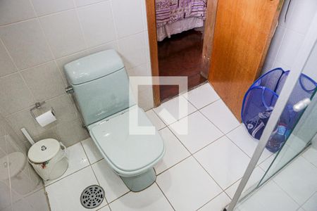 Apartamento à venda com 196m², 3 quartos e 2 vagas Apartamento à venda com 196m², 3 quartos e 2 vagasBanheiro Suíte 2