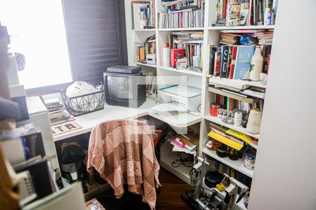 Apartamento à venda com 196m², 3 quartos e 2 vagas Apartamento à venda com 196m², 3 quartos e 2 vagasQuarto Área de Serviço