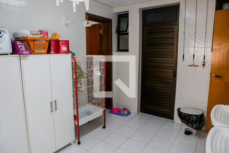Apartamento à venda com 196m², 3 quartos e 2 vagas Apartamento à venda com 196m², 3 quartos e 2 vagasÁrea de Serviço
