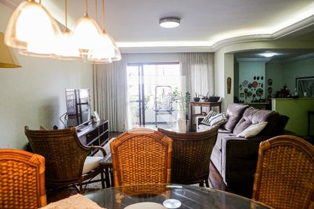 Apartamento à venda com 196m², 3 quartos e 2 vagas Apartamento à venda com 196m², 3 quartos e 2 vagasSala - Sala de Estar - Sala de Jantar