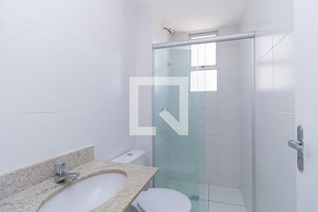 Banheiro de apartamento à venda com 2 quartos, 56m² em Jardim Guanabara, Belo Horizonte