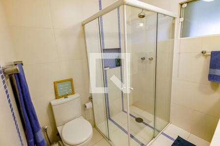 Apartamento à venda com 211m², 4 quartos e 3 vagas Apartamento à venda com 211m², 4 quartos e 3 vagasBanheiro Corredor