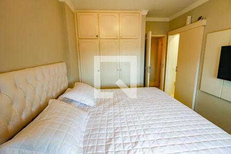 Apartamento à venda com 211m², 4 quartos e 3 vagas Apartamento à venda com 211m², 4 quartos e 3 vagasSuíte 1 - armários