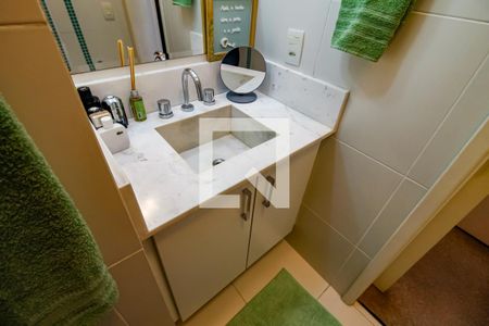 Apartamento à venda com 211m², 4 quartos e 3 vagas Apartamento à venda com 211m², 4 quartos e 3 vagasBanheiro da Suíte 1