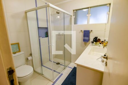 Apartamento à venda com 211m², 4 quartos e 3 vagas Apartamento à venda com 211m², 4 quartos e 3 vagasBanheiro Corredor