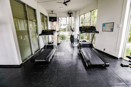 Apartamento à venda com 211m², 4 quartos e 3 vagas Apartamento à venda com 211m², 4 quartos e 3 vagasÁrea comum - Academia