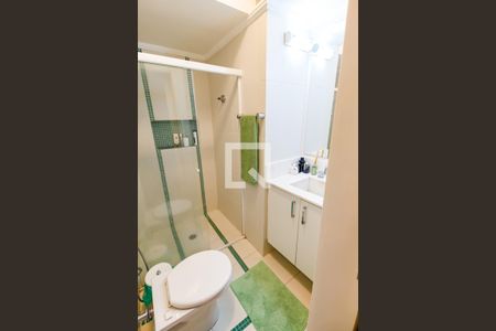 Apartamento à venda com 211m², 4 quartos e 3 vagas Apartamento à venda com 211m², 4 quartos e 3 vagasBanheiro da Suíte 1