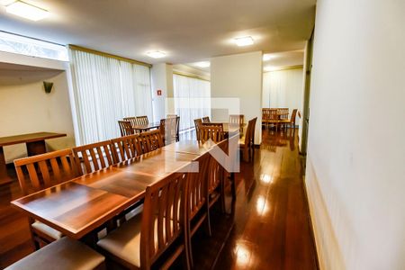 Apartamento à venda com 211m², 4 quartos e 3 vagas Apartamento à venda com 211m², 4 quartos e 3 vagasÁrea comum - Salão de festas