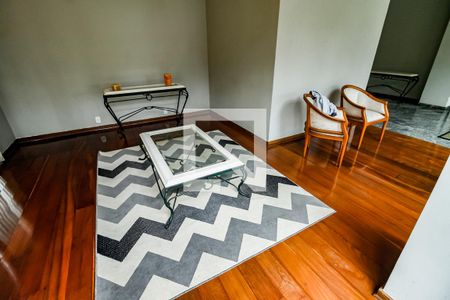 Apartamento à venda com 211m², 4 quartos e 3 vagas Apartamento à venda com 211m², 4 quartos e 3 vagasHall de entrada