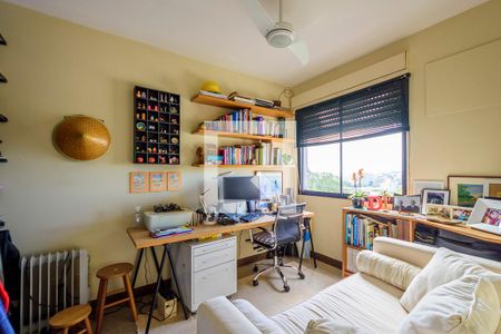 Quarto 1 de apartamento à venda com 2 quartos, 56m² em Glória, Porto Alegre