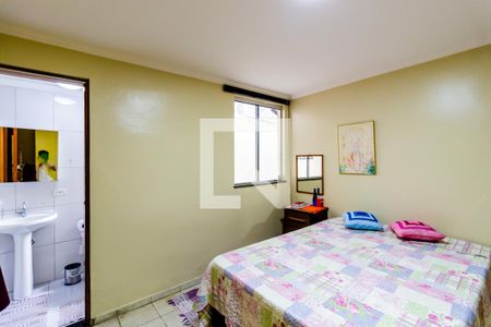 Suíte de casa à venda com 2 quartos, 94m² em Parque Oratório, Santo André